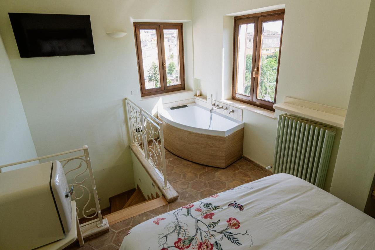 La Casa Delle Api Bed and Breakfast Offida Buitenkant foto